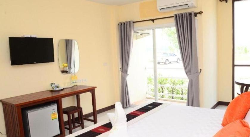 Juntima Boutique Hotel Phetchaburi Eksteriør billede